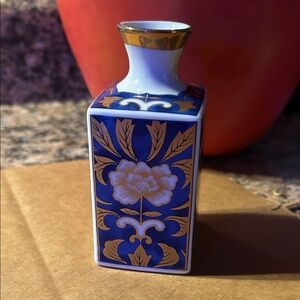 Royal Blue and Gold Floral Vase